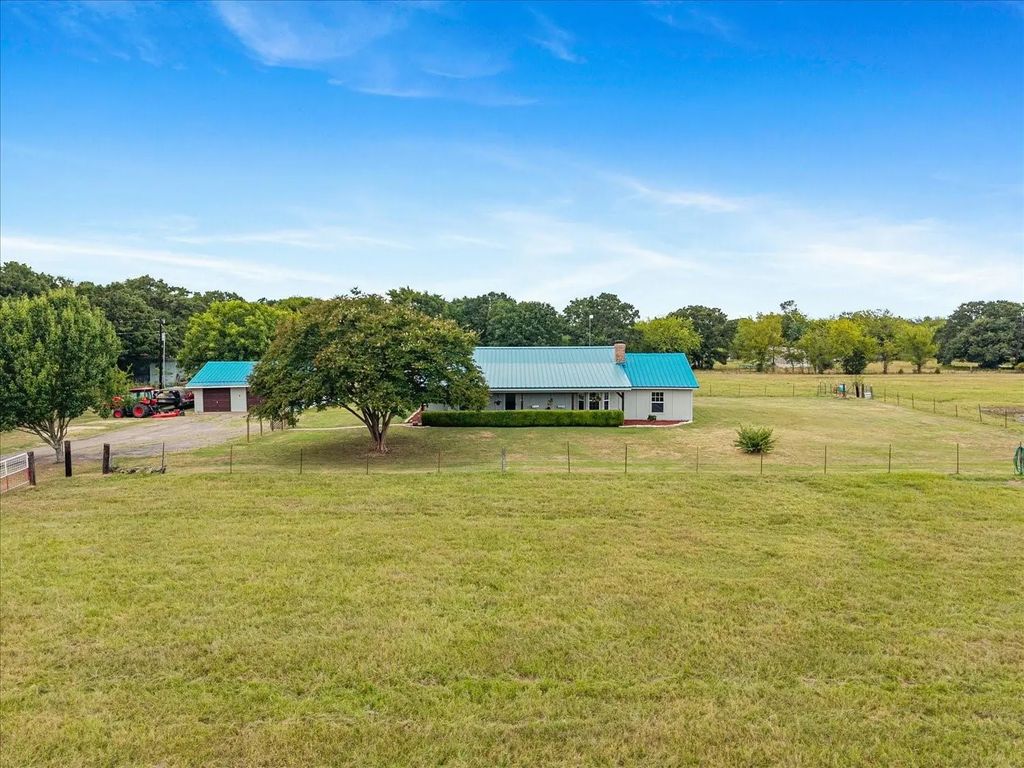 200 E Rabbit Cove Road, West Tawakoni
