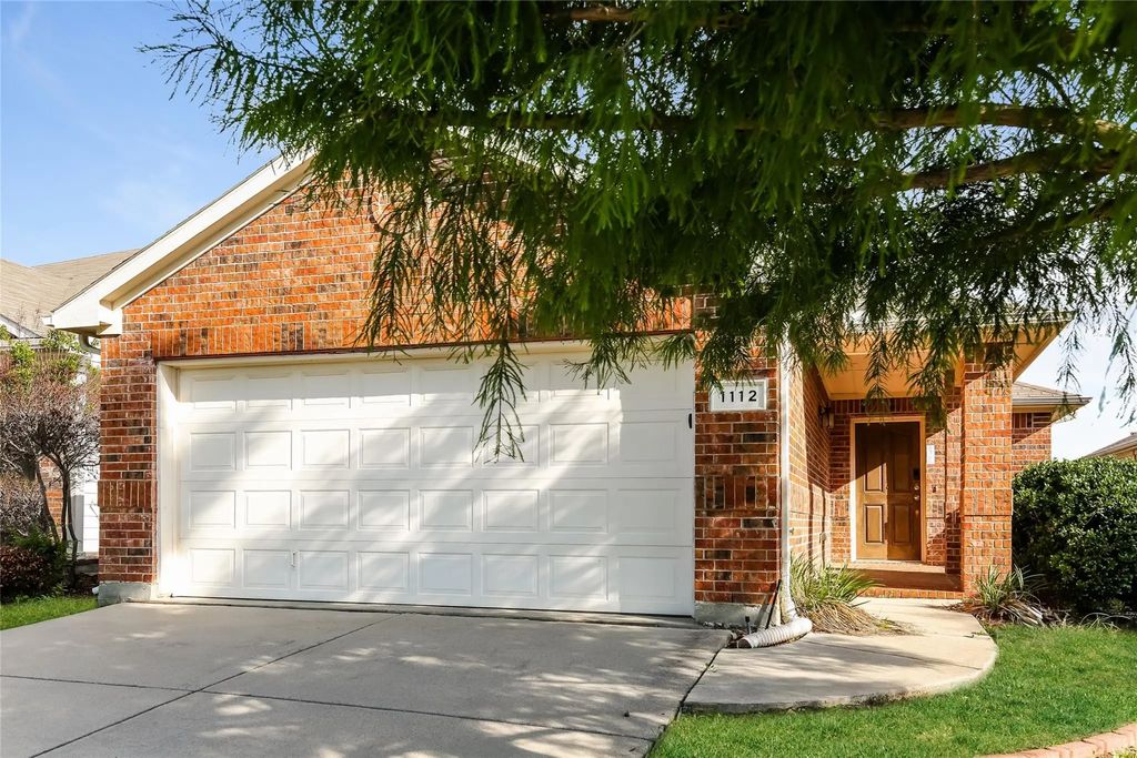 1112 Kielder Circle, Fort Worth