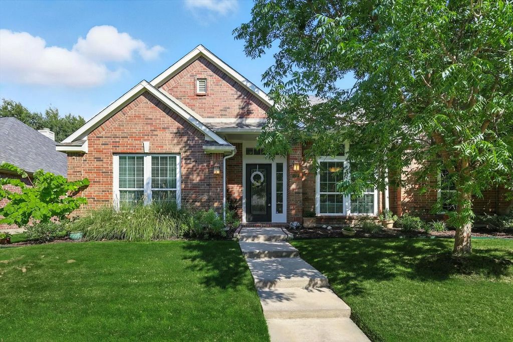 5712 Spring Hollow Lane, The Colony
