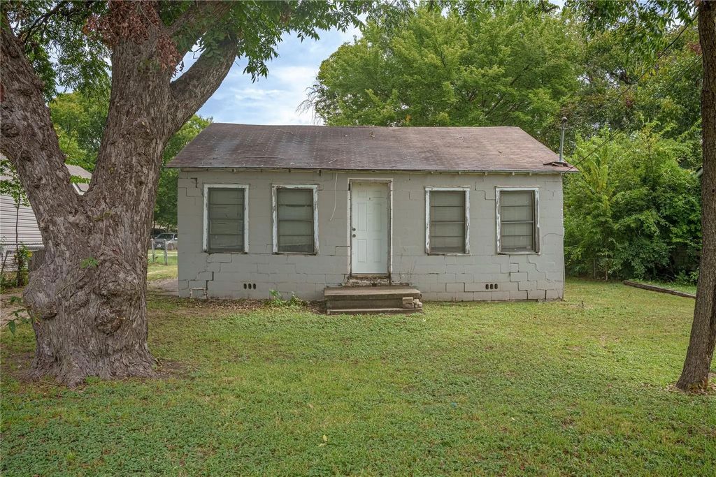 3504 Memorial Drive, Waco