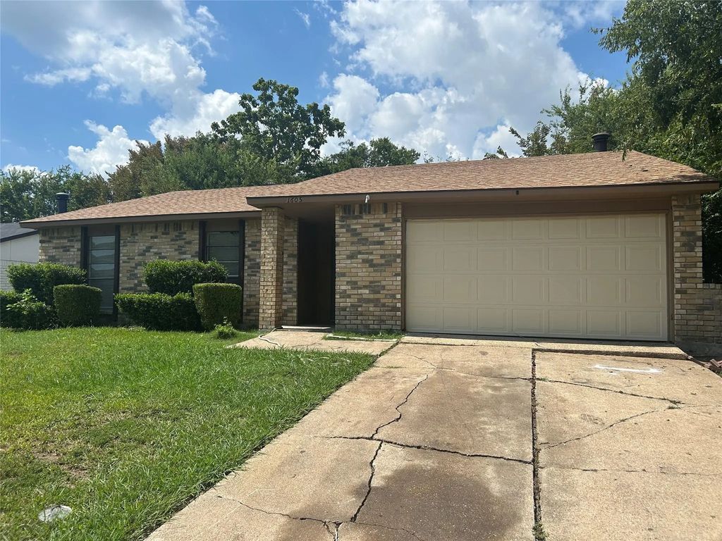 1605 Pilot Way, Garland