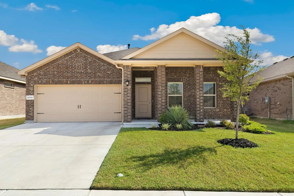 8508 Big Apple Drive, Fort Worth