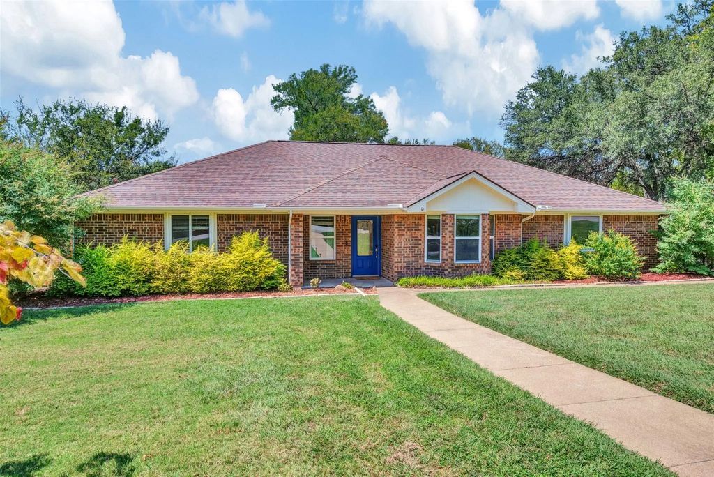 102 Juniper Court, Hudson Oaks