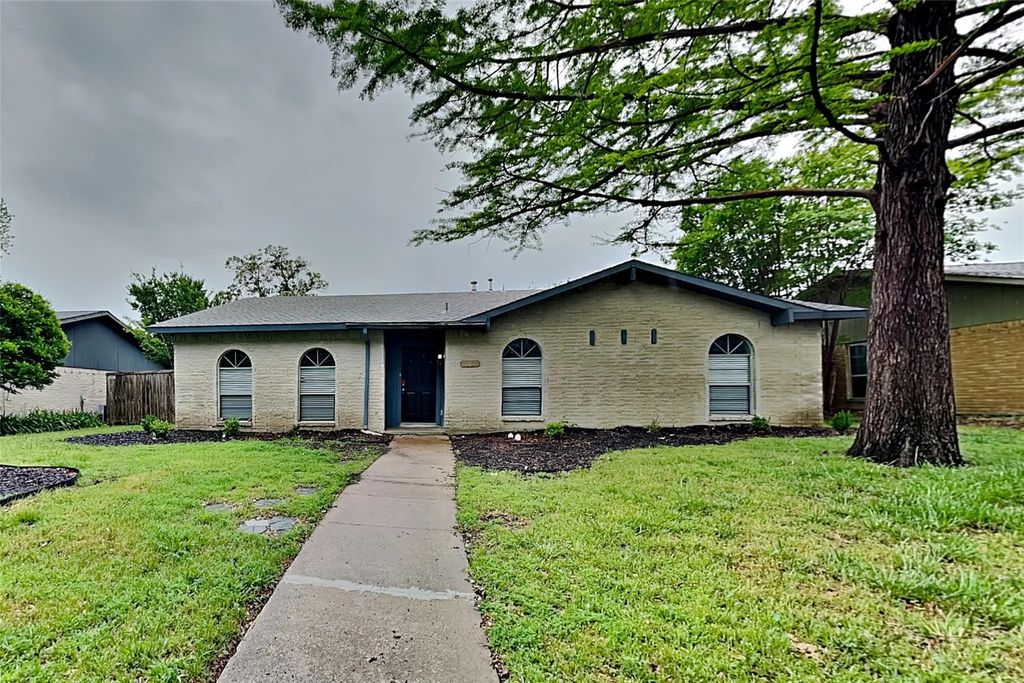 1108 Overdowns Drive, Plano