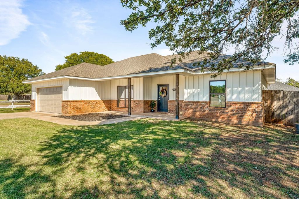 1501 Johnson Road A, Iowa Park