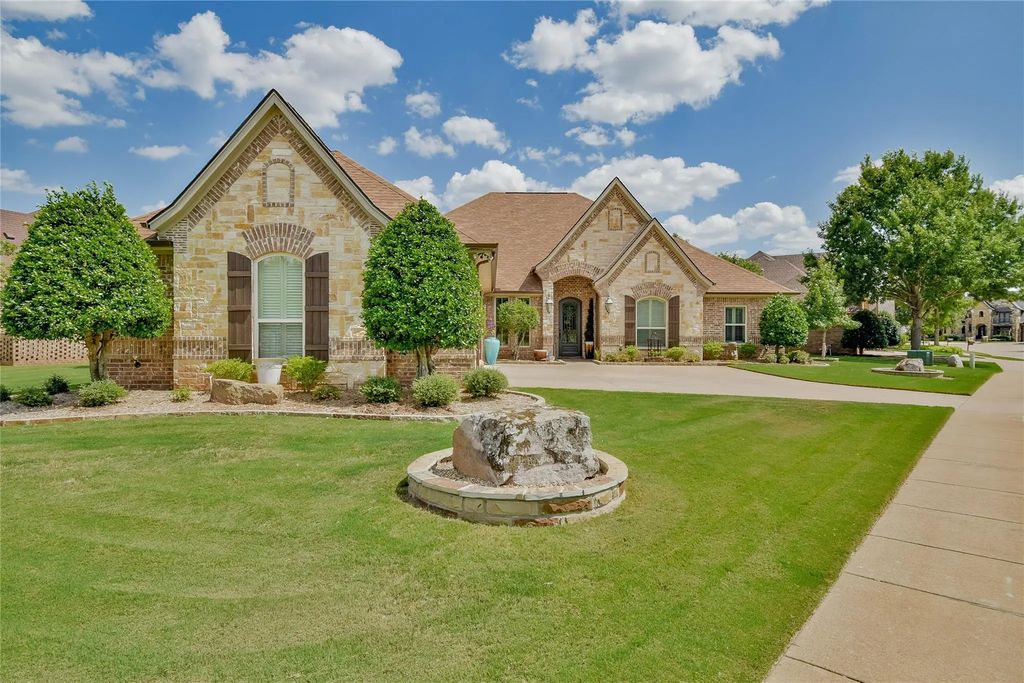 1501 Chelsea Bay Court, Granbury
