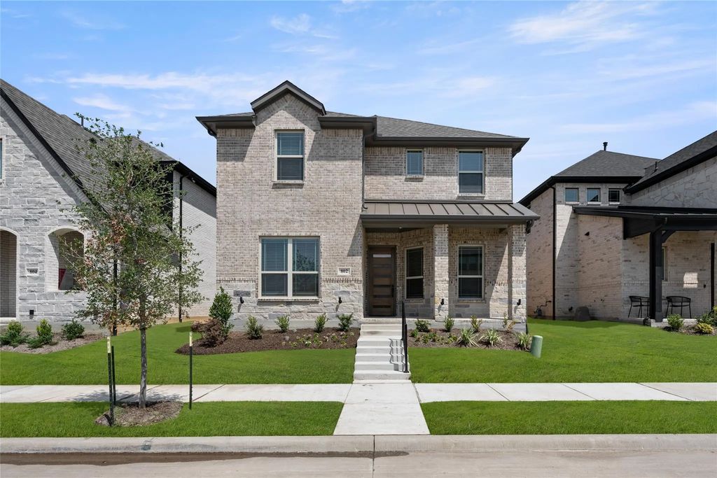 802 Whaley Drive, Mansfield