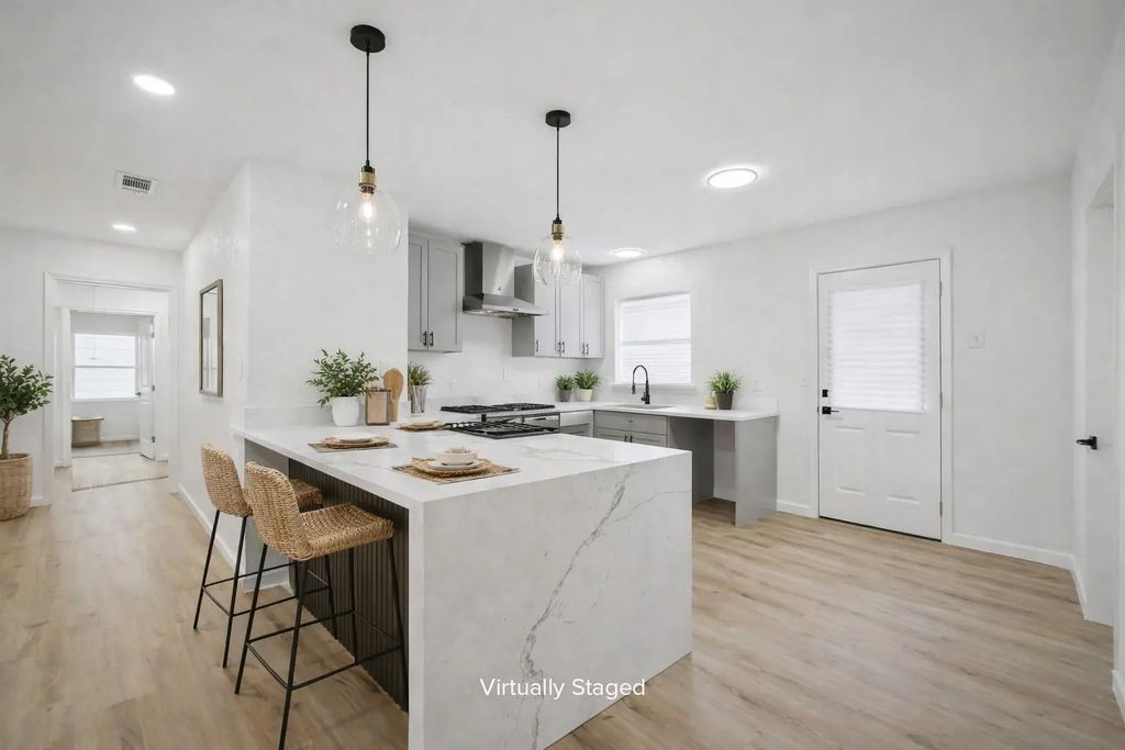 11446 Lippitt Avenue, Dallas