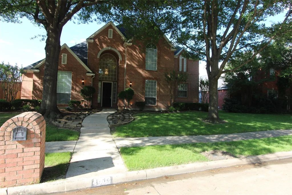4404 Echo Bluff Drive, Plano