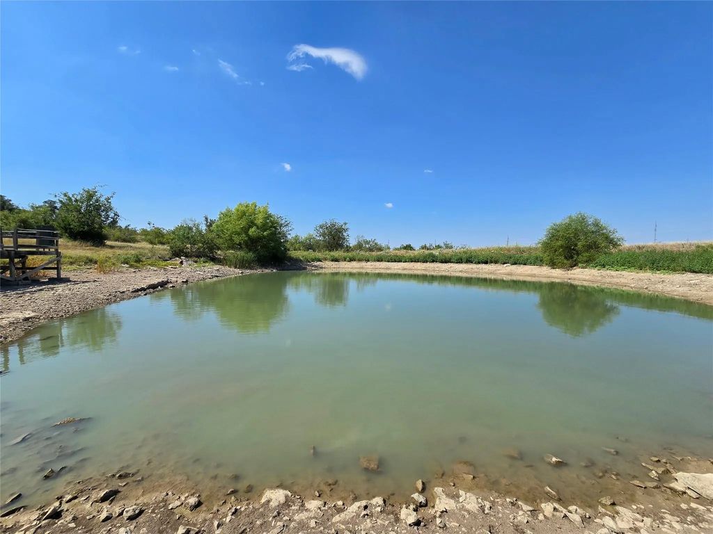 1212 County Road 178, Burkett