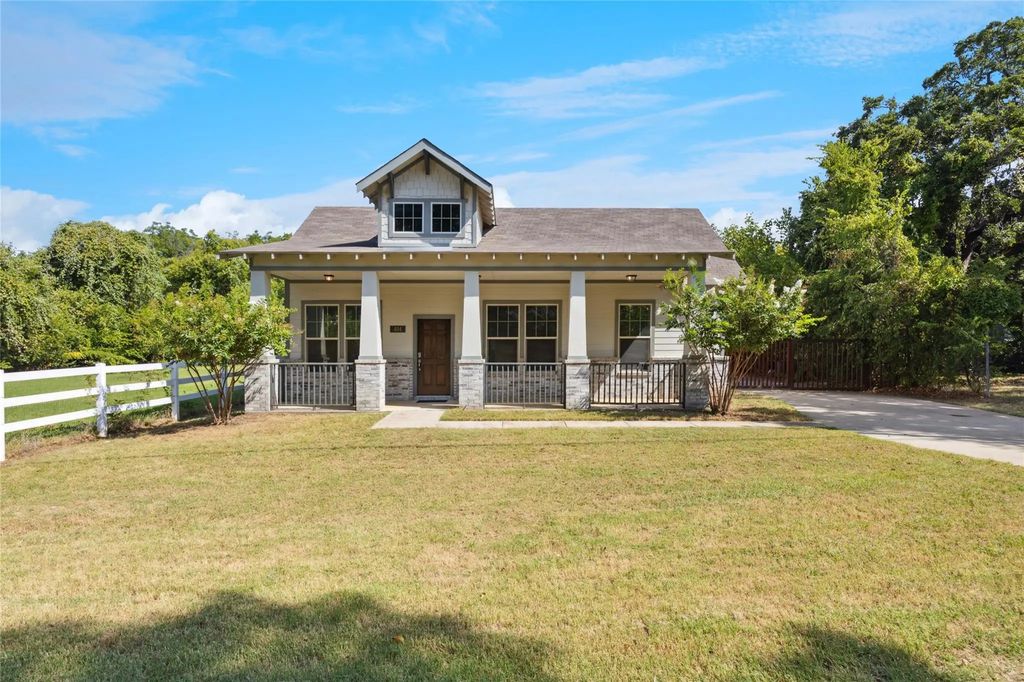 404 W 3rd Street, Kennedale