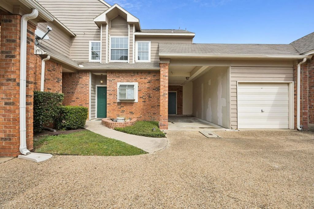 2507 Peargrove Circle, Arlington