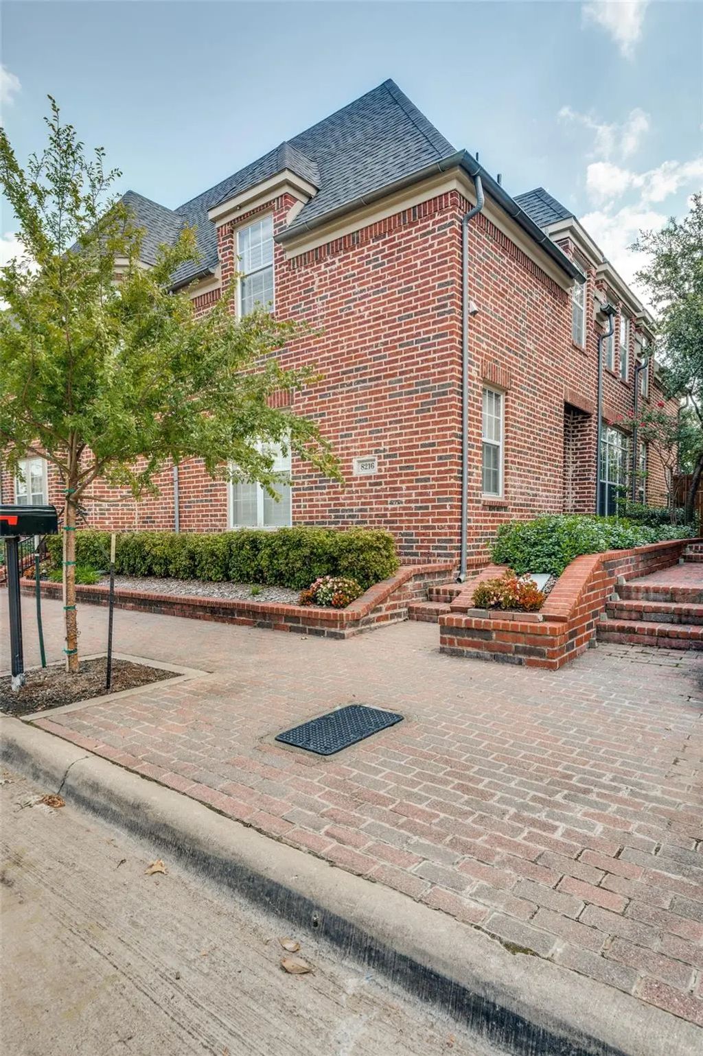 8216 Bridge Street, North Richland Hills