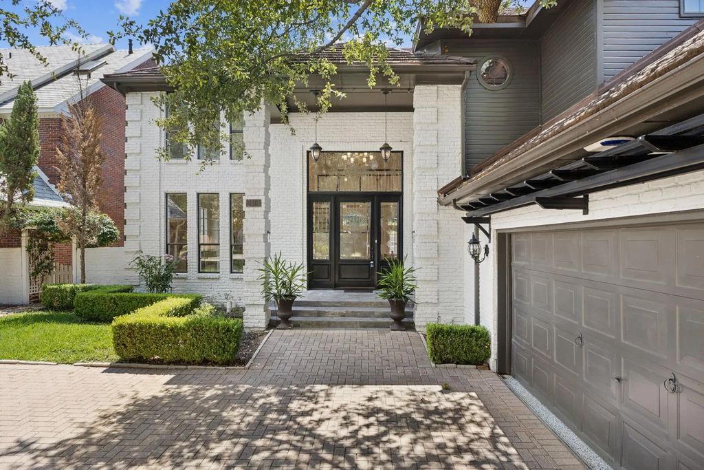 2004 Crockett Court, Irving