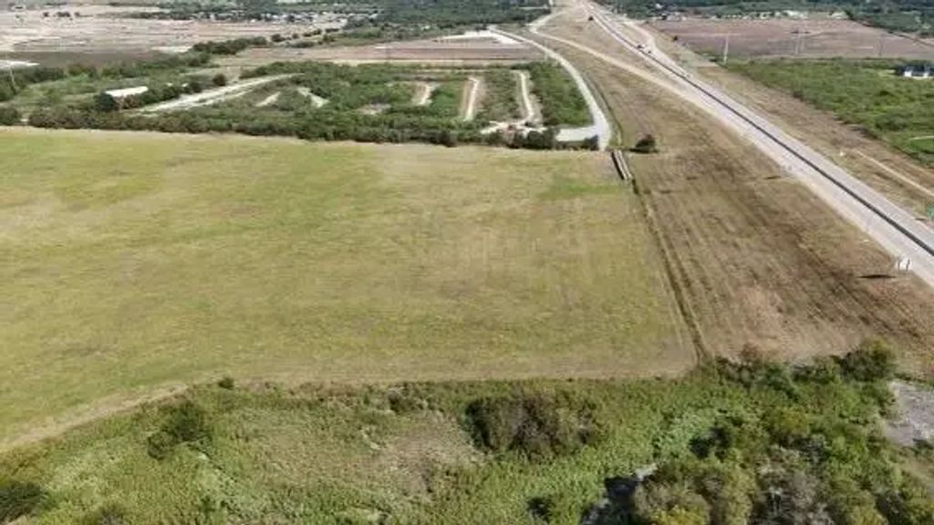 1945 Chisolm Trail Parkway, Joshua