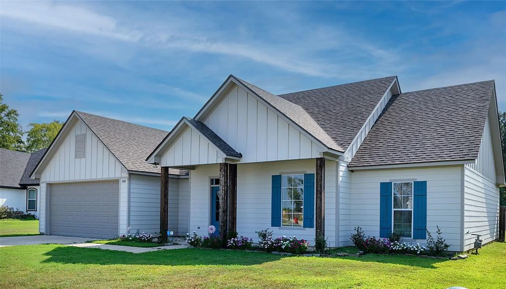 190 Lighthouse Way, Stonewall