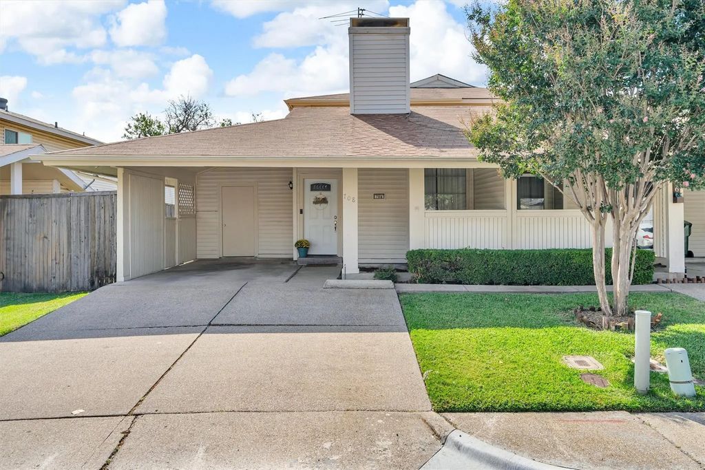 708 Arrowhead Circle, Garland