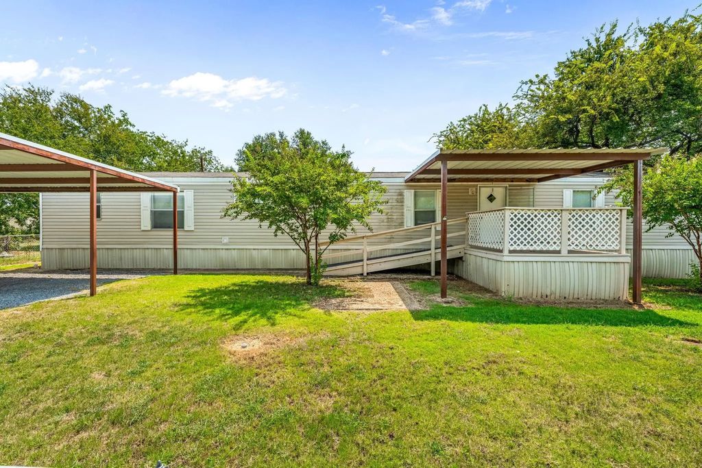 211 Killough Road, Granbury