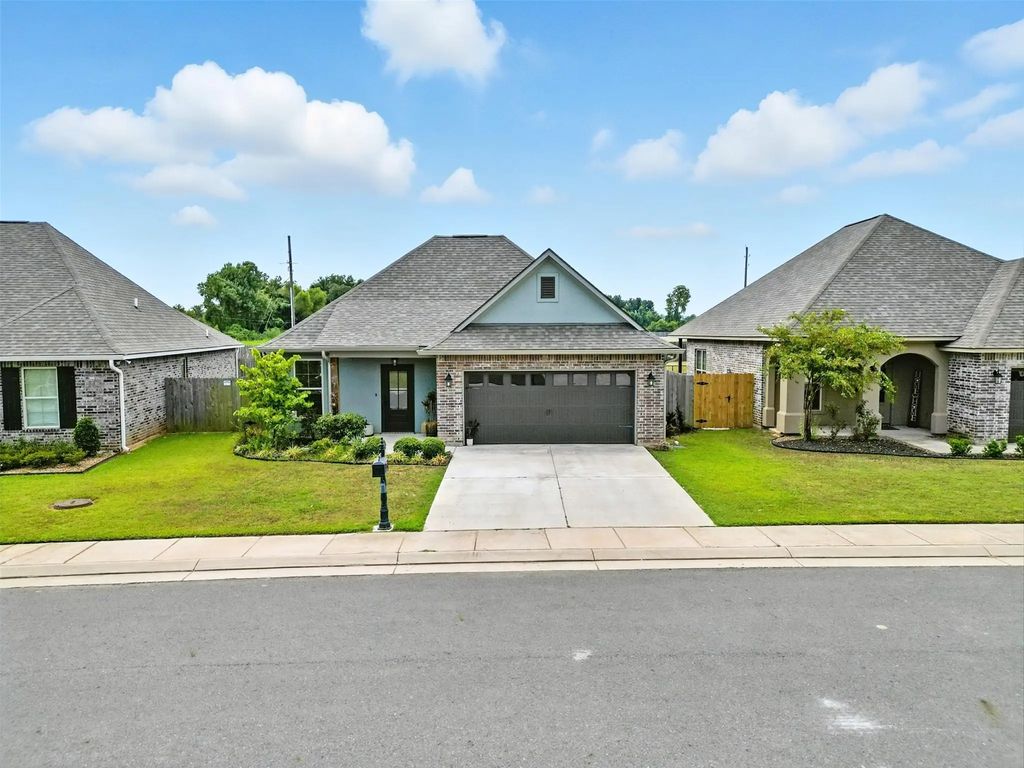 1924 Valdemar Place, Bossier City