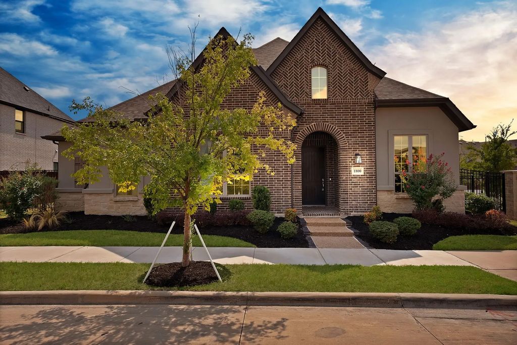 1800 Green Jasper Place, Arlington
