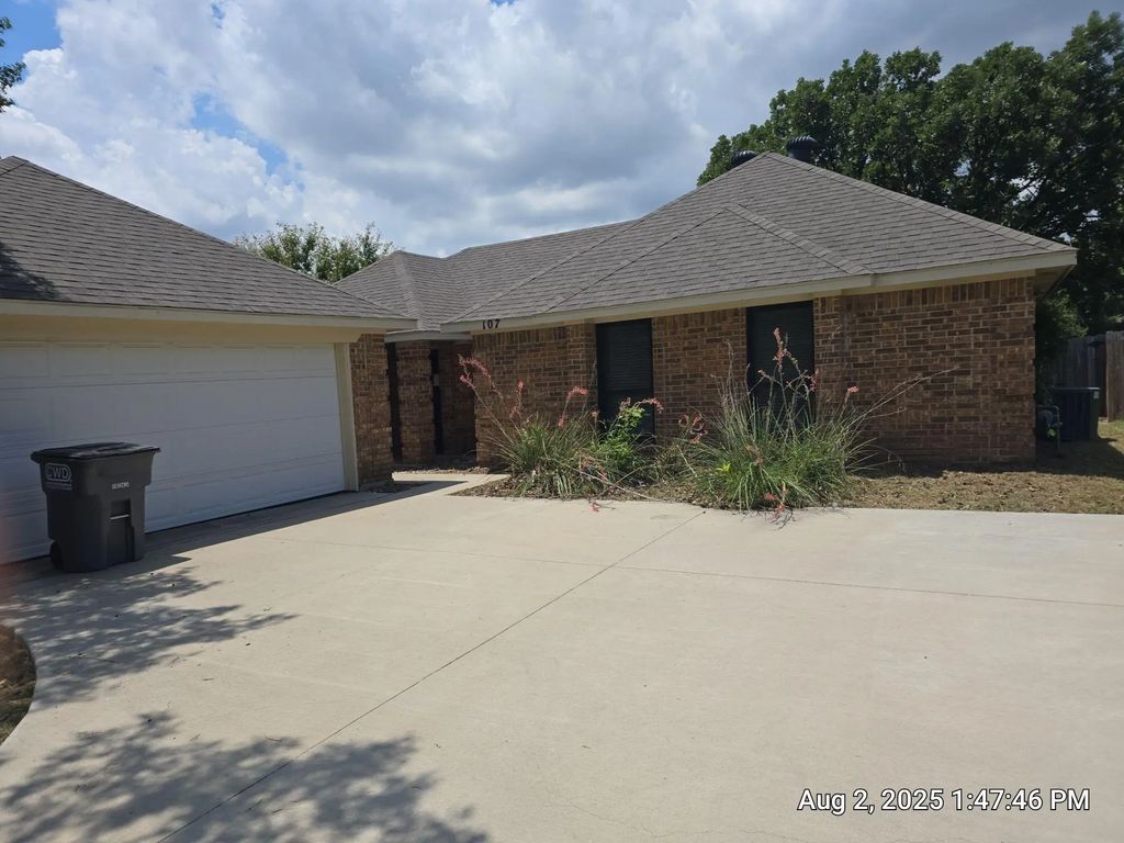 107 N Winding Oaks Drive, Wylie