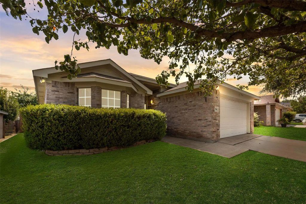 9961 Long Rifle Drive, Fort Worth