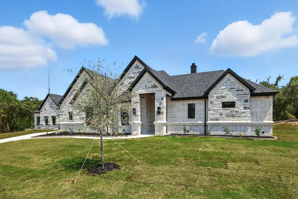 1055 Glenoaks Drive, Weatherford