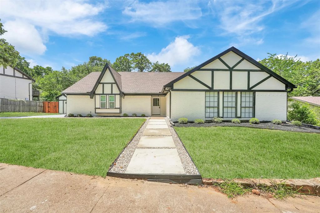 1820 Burr Oak Street, Arlington