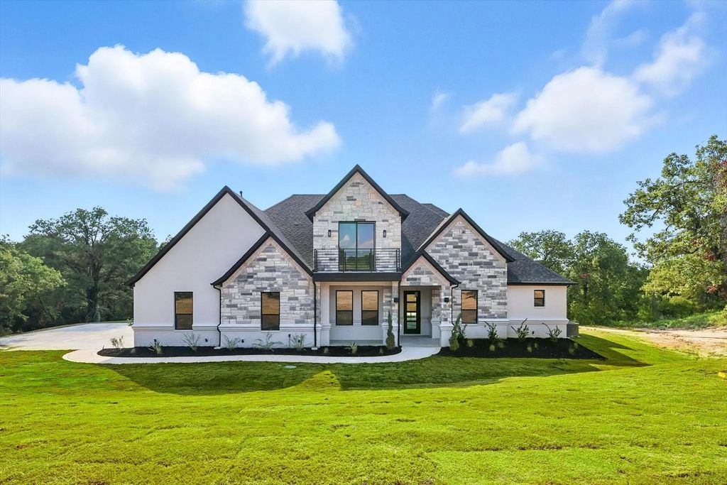1068 Glenoaks Drive, Weatherford