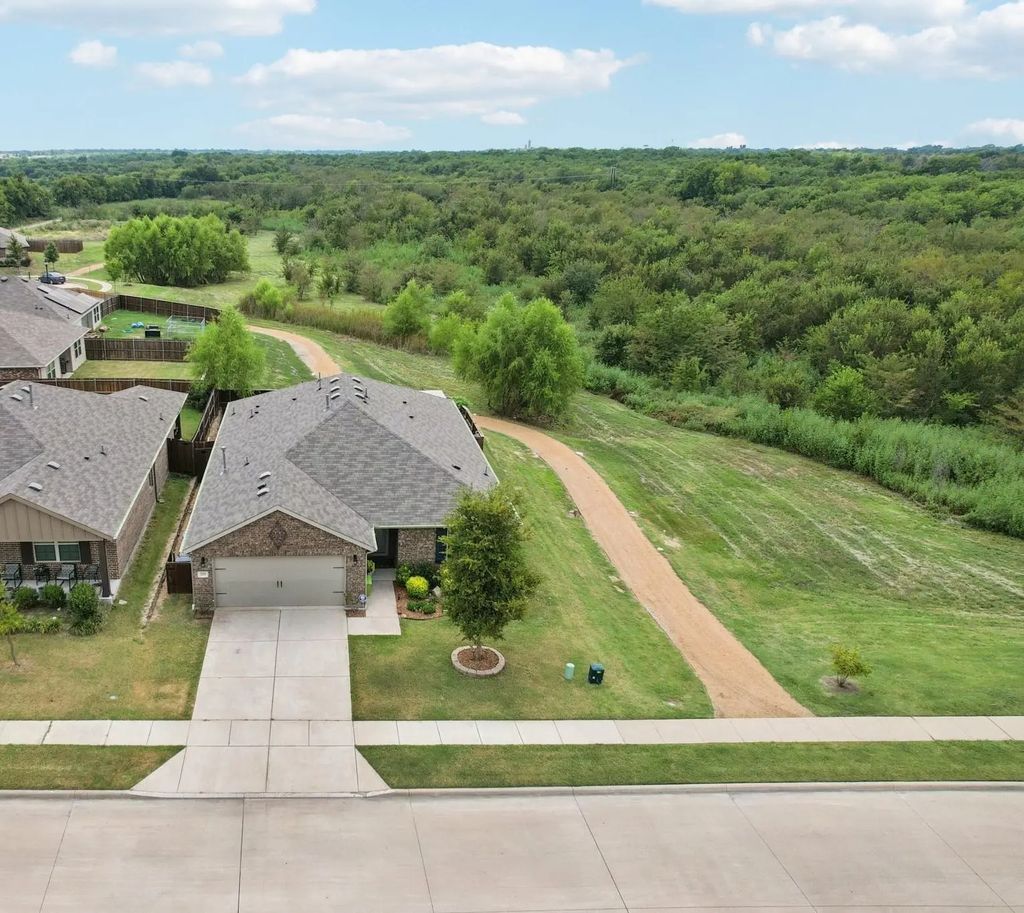 2205 Bellewood Court, Crandall