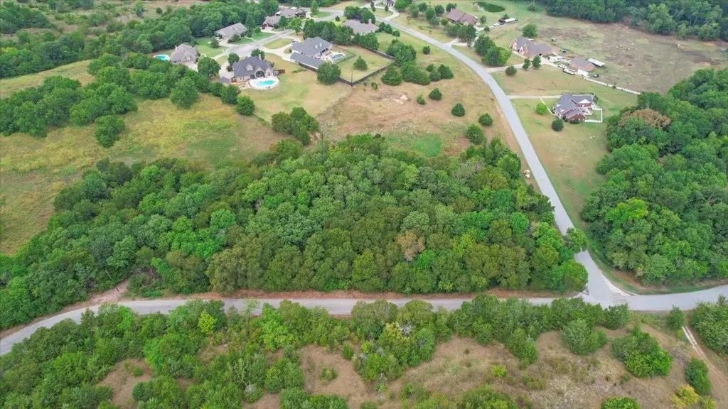 4 Fawn Hollow Trail, Denison