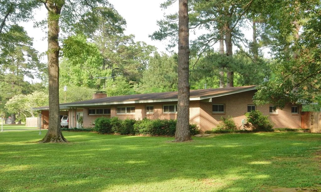 1015 Highland Drive, Mansfield