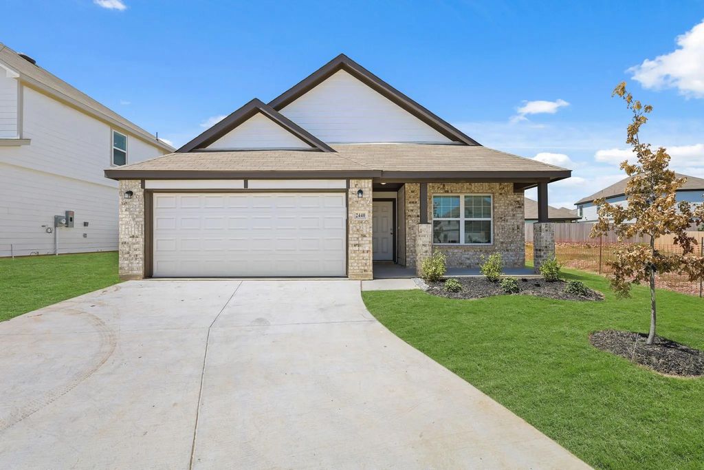 2440 Texas Ash Way, Fort Worth