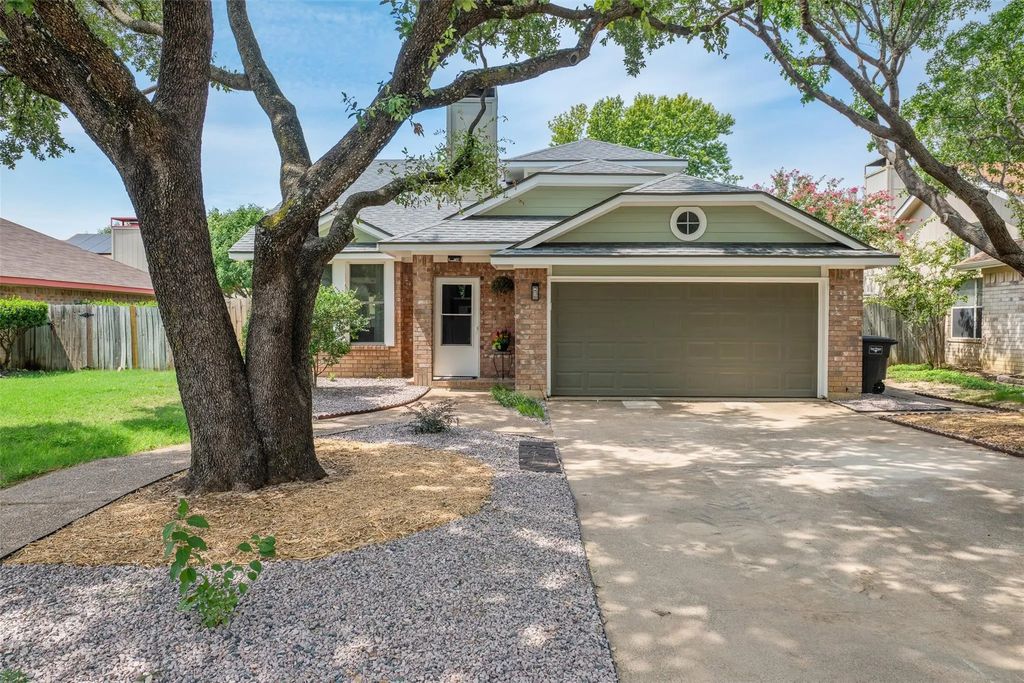 6709 Black Wing Drive, Fort Worth