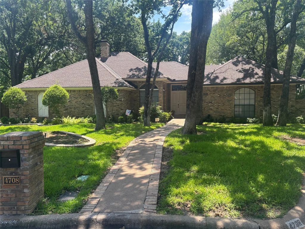 4708 El Caballero Court, Arlington