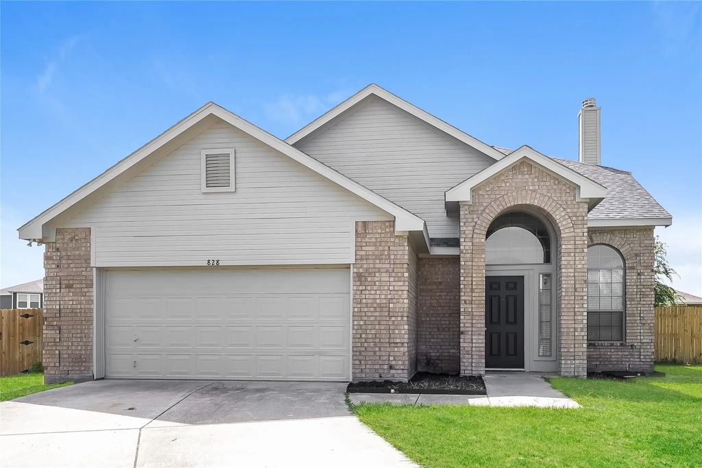 828 Tiffany Street, Seagoville