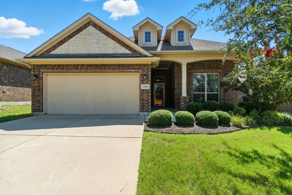 1309 Jake Court, Weatherford