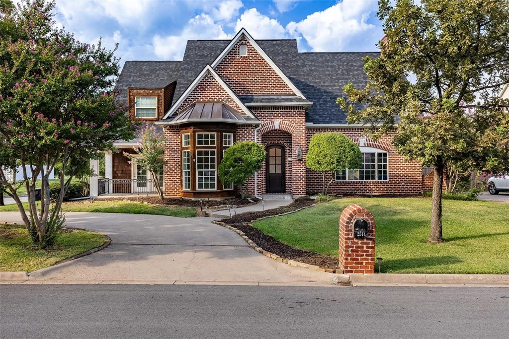 2511 Hidden Valley Trail, Sherman