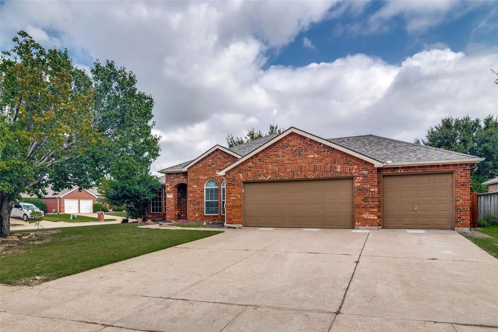 101 Fieldwood Court, Forney