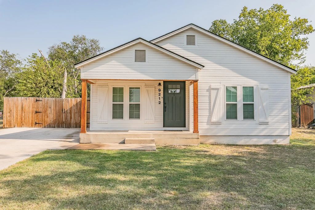 9212 Oels Street, White Settlement