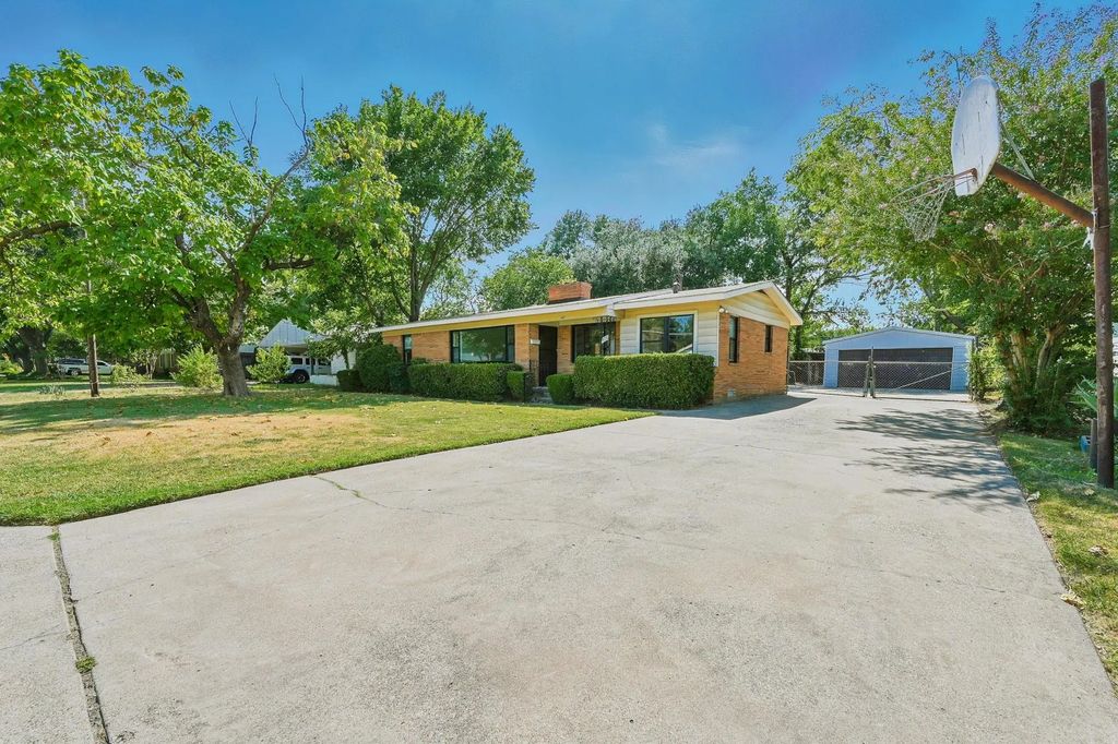 617 Ridgecrest Drive, Irving