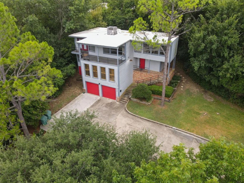 520 Kessler Boulevard, Sherman
