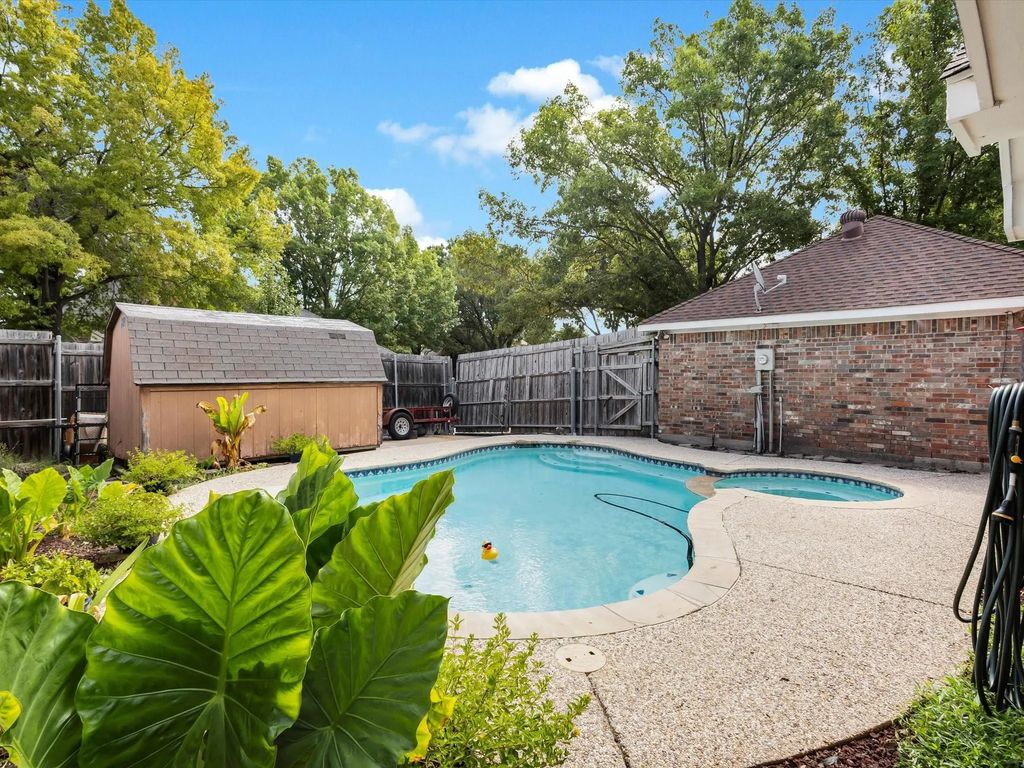 2408 Springfield Drive, Mesquite