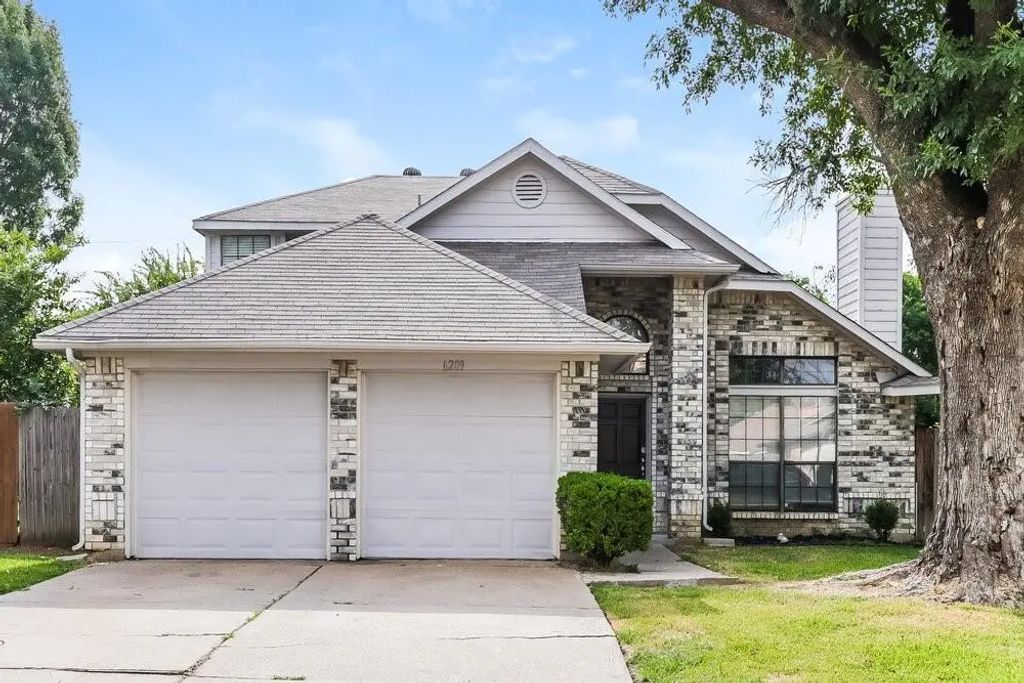 6209 Mercedes Drive, Arlington