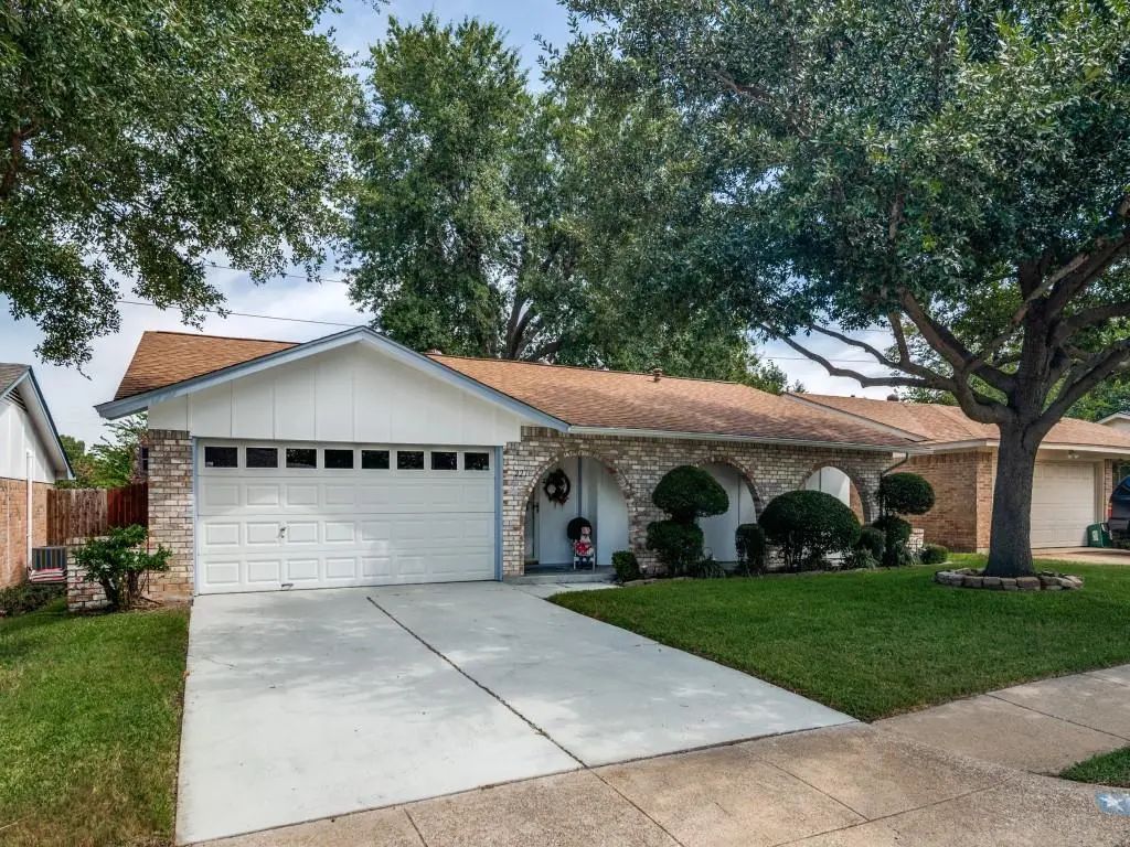 221 E Grubb Drive, Mesquite