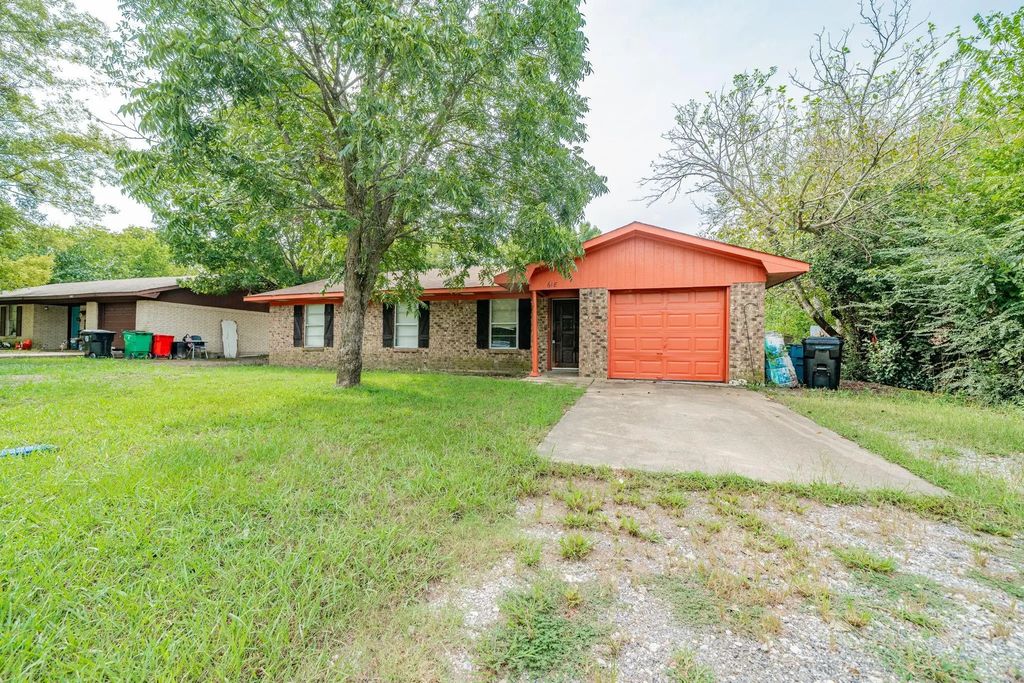 618 Burnett Street, Wills Point