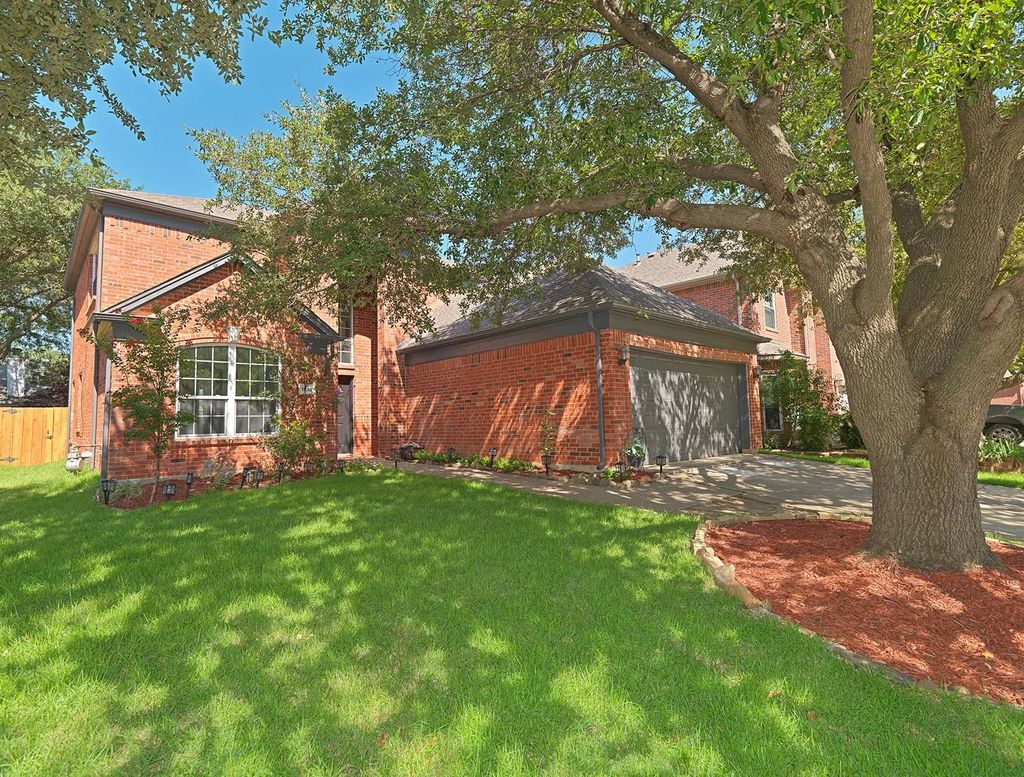 1816 Newton Drive, Flower Mound