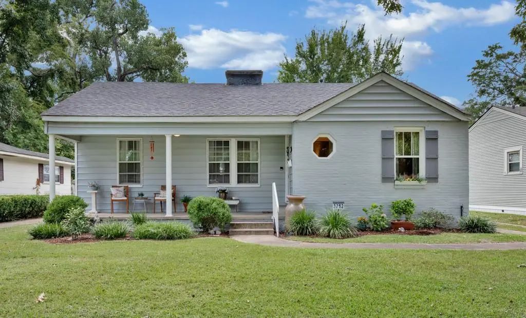 3712 Greenway Place, Shreveport
