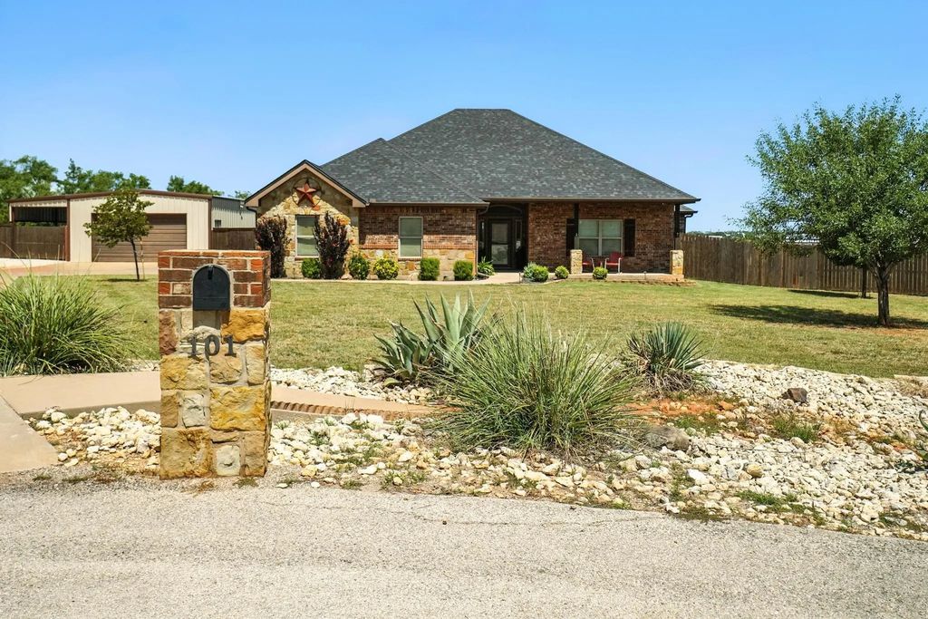 101 Rising Star Drive, Abilene