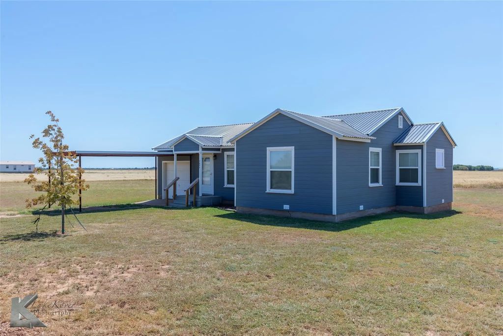 3695 County Road 458, Hawley